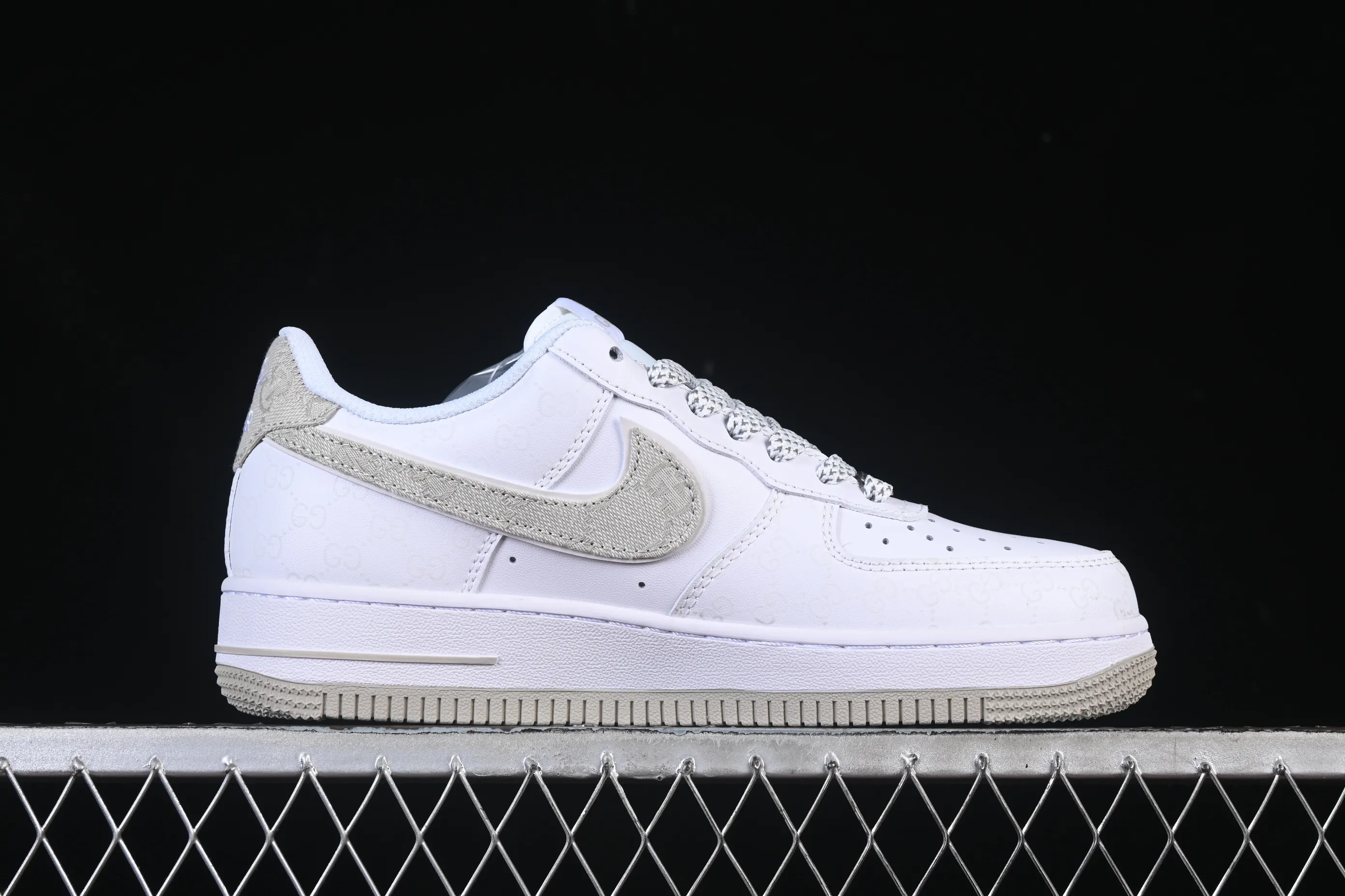 All categories Nk Air Force 1 Air Force series Nk Air Force 1 Low Air Force low-top Nike Air Force 1'07 Low Gucci co-branded beige denim luminous Air Force 1 low-top casual sneakers XX3168-197
